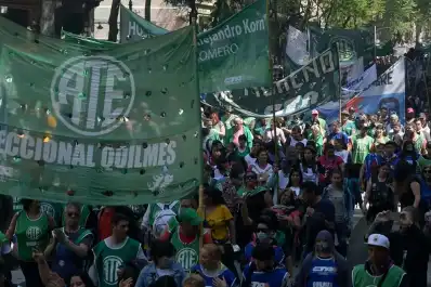 ATE anuncia un paro nacional para el 3 de agosto: El salario de los estatales debería ser más del doble
