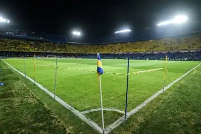 Boca podría dejar la Bombonera para recibir a Estudiantes por el mal estado del campo de juego