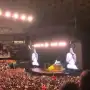 Abucheos y silbidos: la reacción de Rosalía al ver la bandera argentina que indignó a sus fanáticos en pleno show
