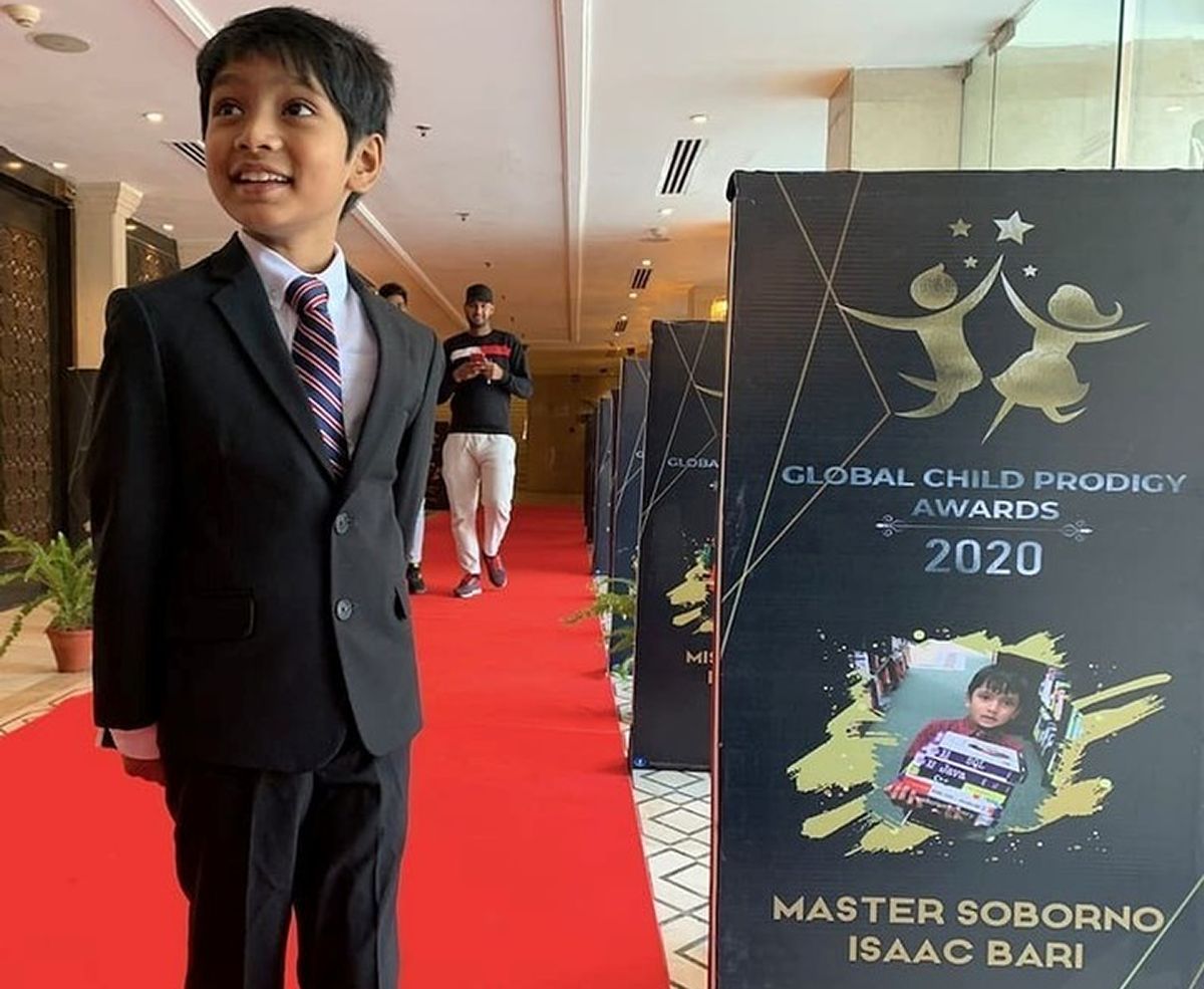 TALENTO. El pequeño Suborno Isaac Bari en los Premios Mundiales de Niños Prodigio en 2020. Foto: Instagram/@gdpawardsEl pequeño Suborno Isaac Bari en los Premios Mundiales de Niños Prodigio en 2020.