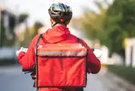 Trabajadores de plataformas: crece el reclamo por una regulación nacional frente a la precarización