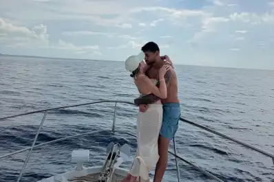 Piscina enorme, yate y playa: así son las vacaciones de lujo que disfruta Cuti Romero con su esposa e hijos