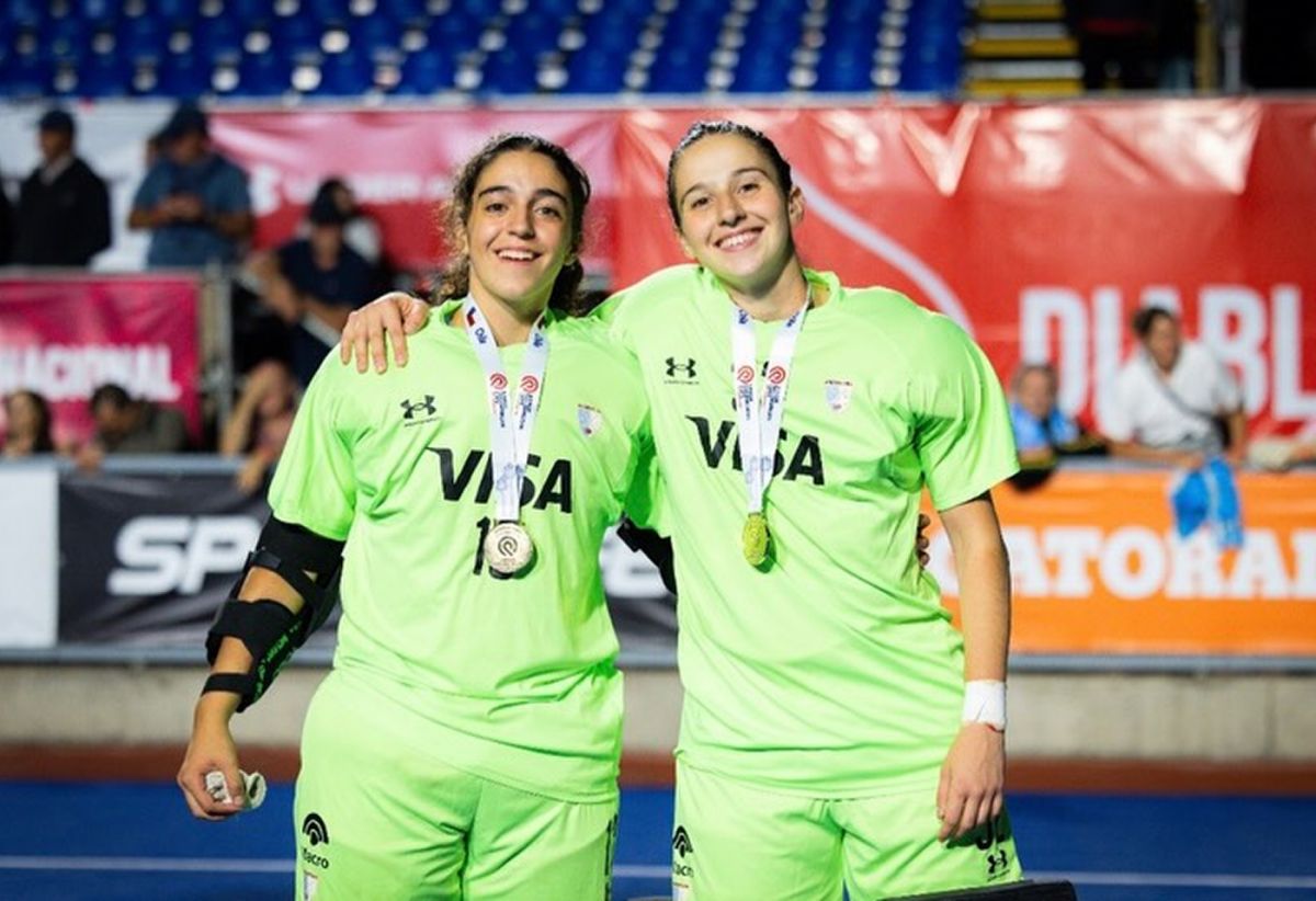 Delfina Lazcano junto a Mercedes Artola luego de consagrarse campeona panamericana.