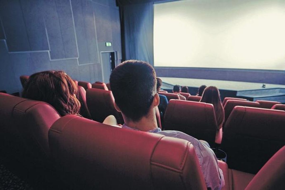 IR AL CINE. El cine continúa entre las propuestas de entretenimiento más elegidas por los tucumanos, con promociones que permiten ahorrar en las entradas. / UNSPLASH