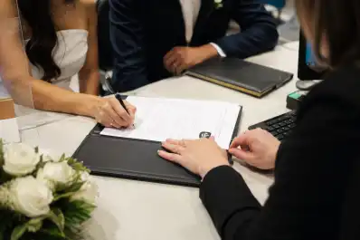 Si te vas a casar, Anses puede pagarte hasta $131.000 en agosto: cómo solicitarlo