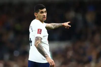 Cristian Romero quiere irse del Tottenham: la revelación de Roberto De Zerbi sobre el futuro del campeón del mundo