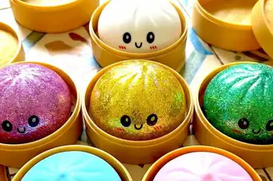 Alerta por los Squeezy Dumpling: cuál es la sustancia cancerígena detectada en el juguete