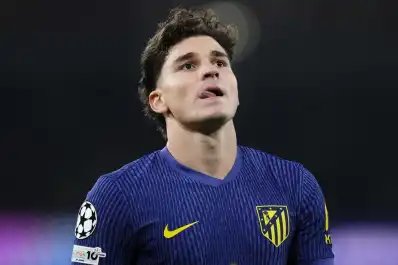 Polémica en España: la RFEF abrió un expediente contra Barcelona por intentar fichar a Julián Álvarez