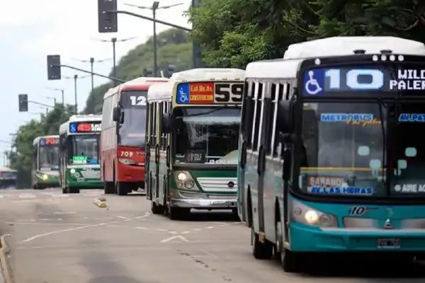 Cuánto cobrarán los choferes de colectivos en AMBA, después del último aumento: la UTA confirmó la nueva escala salarial