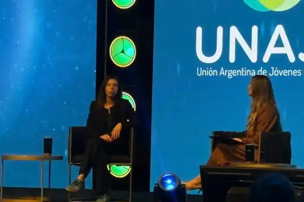Mariana Schoua les habló a los empresarios en Unaje: “Cuando hablamos de competitividad, competimos por talento”