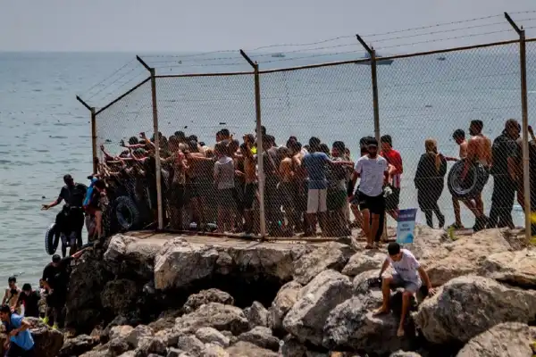Italia suspendió temporalmente el acuerdo Schengen con España por la crisis migratoria en Ceuta