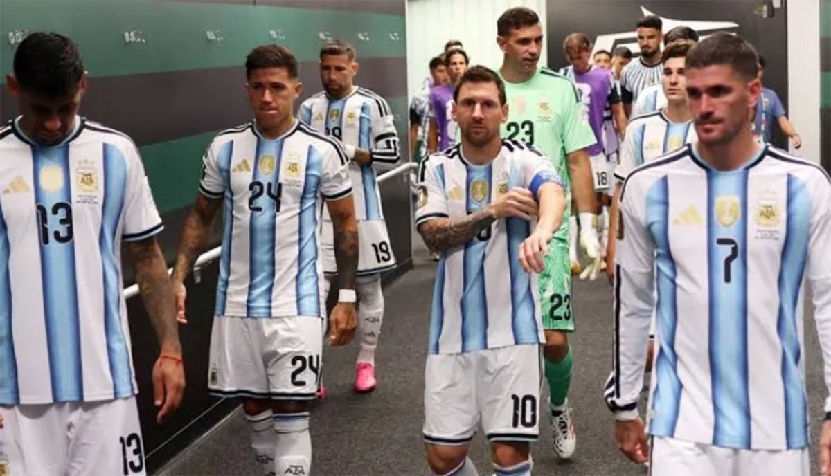 LA SELECCIÓN. Messi, De Paul, Dibu Martínez, Enzo Fernández y otros jugadores, durante el Mundial 2026