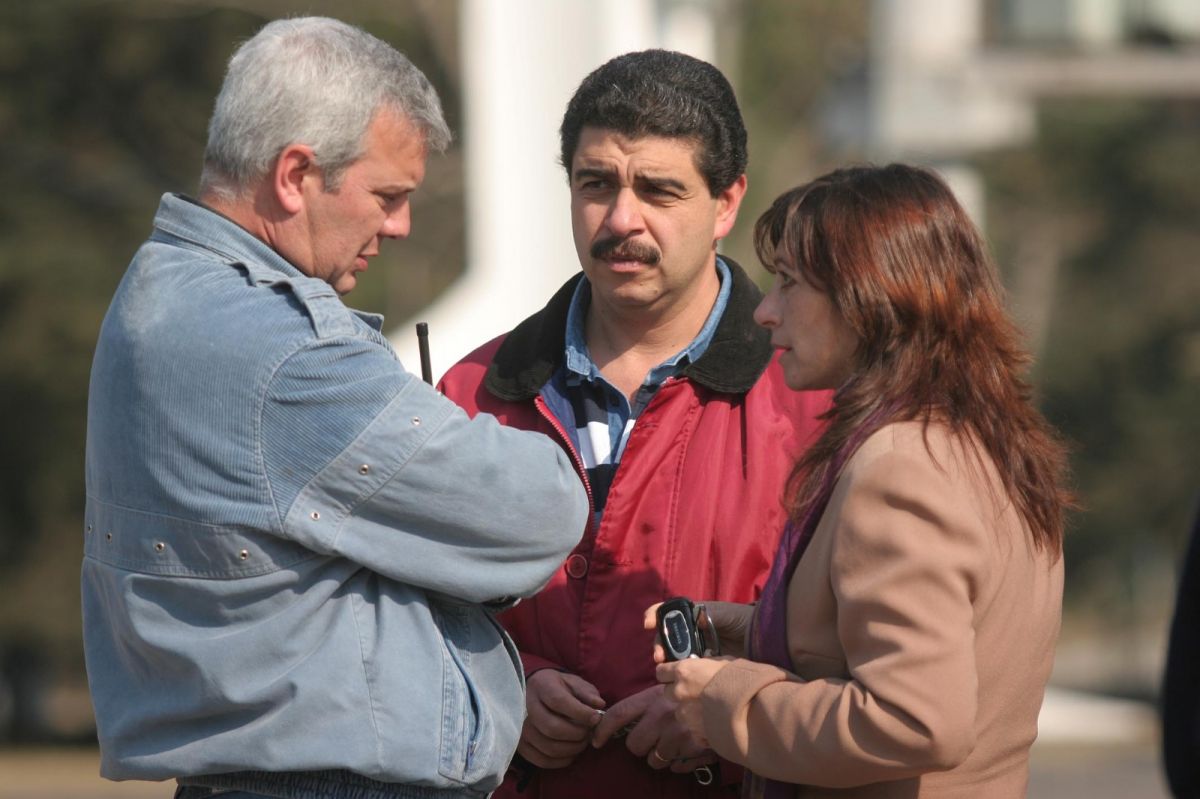 LOS INVESTIGADORES. El ex Jefe de Policía, Hugo Sánchez (condenado por el caso Lebbos), junto a Ernesto Baaclini y Adriana Giannoni.