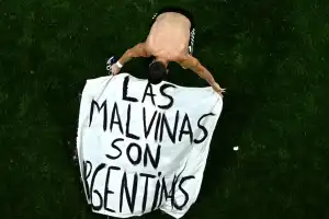 Milei cuestionó a la Selección por la bandera de Malvinas: “Fue un actuar imprudente”