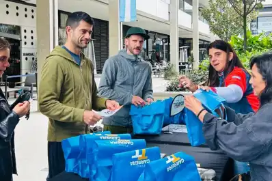 El trail running vive la previa de la Carrera TT by Paco García con la entrega de kits en Yerba Buena