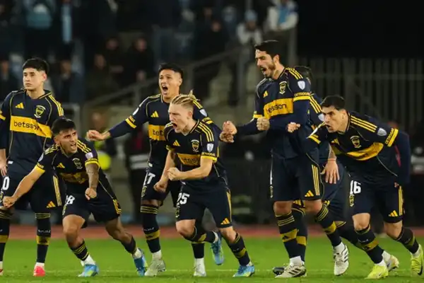 Boca viajará directamente desde Chile a Rosario y Arruabarrena prepara cambios ante Newell’s