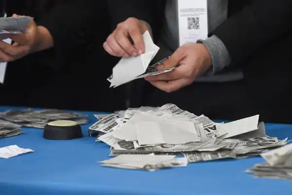 Atención, candidatos de Tucumán: cómo funcionará la Ficha Limpia en las elecciones de 2027