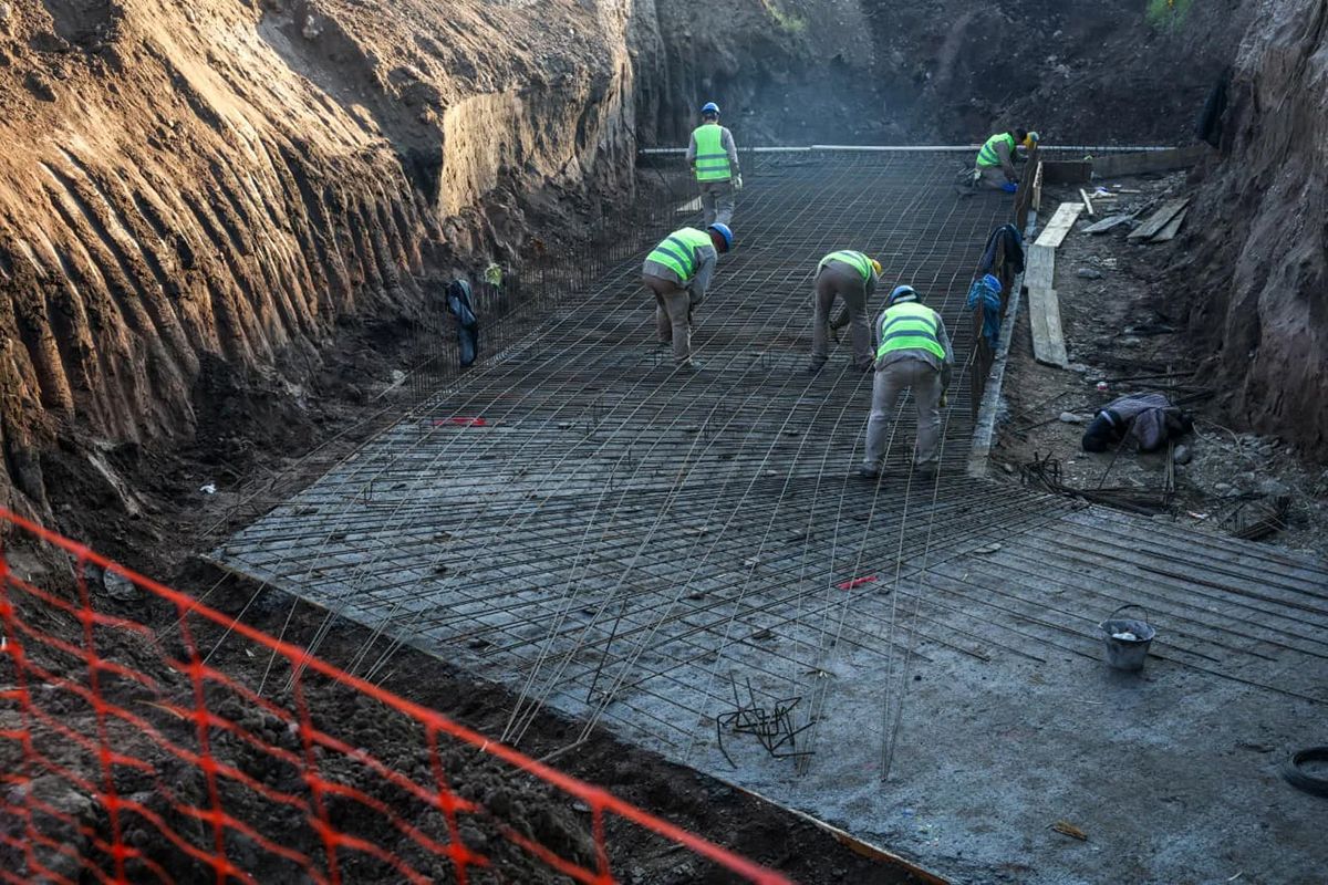 LA OBRA. Trabajos en los desagües pluviales del barrio 360 Viviendas.