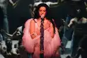 Ni banderas argentinas ni camisetas de selecciones: las prohibiciones para el show de Rosalía