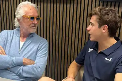 Franco Colapinto recibió elogios de Briatore, pero su futuro sigue en duda