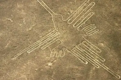 Tragedia en Perú: se estrelló una avioneta que llevaba turistas a las Líneas de Nasca y murieron 13 personas