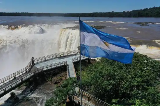 550x367_cerraran-forma-preventiva-garganta-diablo-crecidas-rio-iguazu-1147967-134724.webp