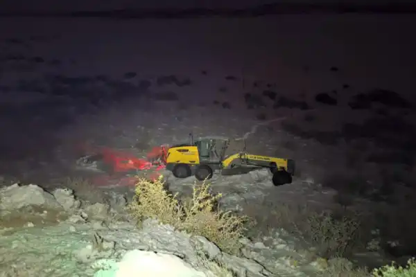Tragedia en Chubut: un operario murió tras caer por un barranco a 50 metros mientras despejaba la nieve