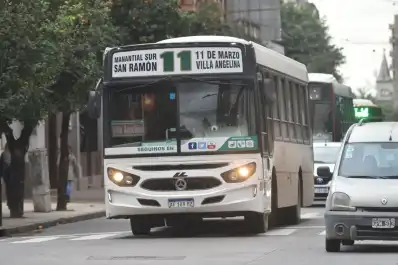 Transporte público en la Capital: “Nuestro objetivo no es sacar colectivos de la calle”, afirmó Arnedo