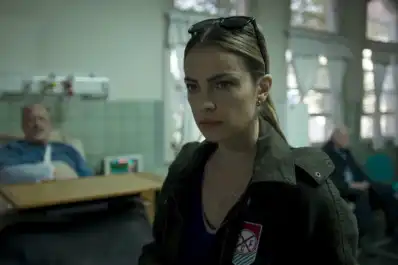 Tiene 8 capítulos, escenas no apta para menores y es una de las miniseries argentinas más vistas de Netflix