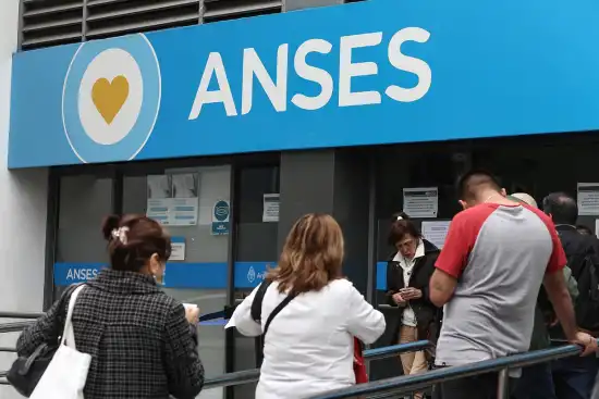 Tarjeta Alimentar de Anses: quiénes cobran en agosto y cuáles son los montos confirmados