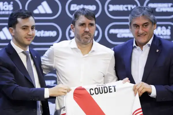 Se extiende la crisis en River: Francescoli rompió el silencio y definió qué pasará con Eduardo Coudet