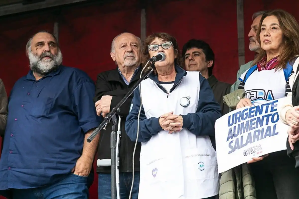 Ctera: "La frase que más se escucha en la sala de maestros es no llego a fin de mes"