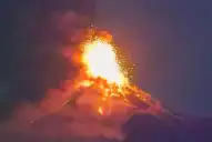 Potente erupción de volcán de Fuego en Guatemala