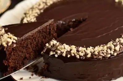 Brownie fit de chocolate y banana: la receta sin harinas, rápida y económica