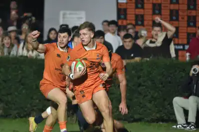 Se destacó en Tarucas, estaba por rendir un examen universitario y recibió el llamado de Argentina XV
