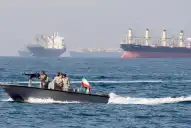 Irán y Omán negocian el futuro del paso de Ormuz