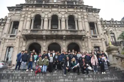 “Esperábamos este viaje”: 80 estudiantes de escuelas de Burruyacu conocieron la capital tucumana