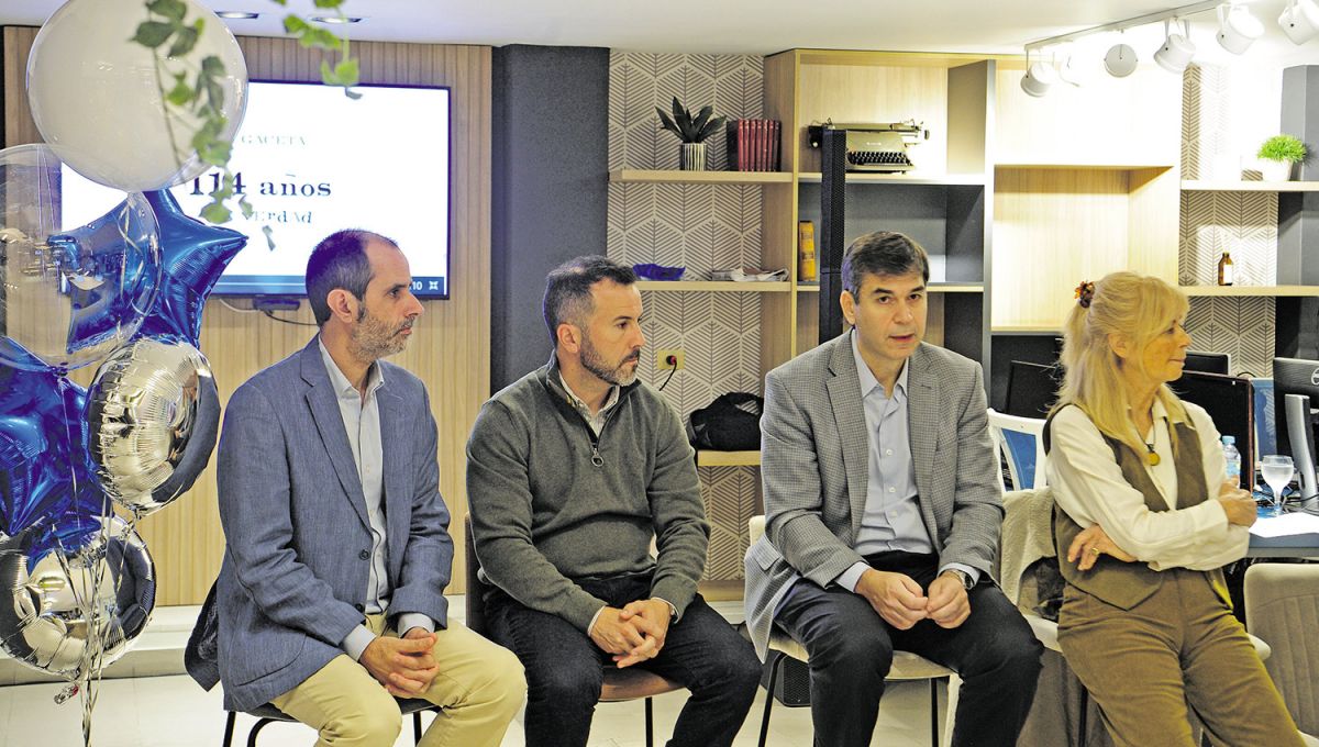 PROTAGONISTAS. Los miembros del directorio Fernando de Aróstegui y María Elena Achaval, junto al vicepresidente Javier García Hamilton y el presidente Daniel Dessein.