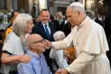 ¿Cómo es el protocolo para conocer al papa León XIV? Las reglas de saludo, vestimenta y tratamiento