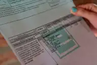 Los ediles Canelada y Cobos proponen sacar los tributos municipales de las boletas de luz, agua y gas