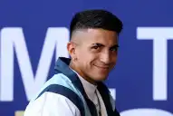 Thiago Almada llegó al país y un River en crisis ya le pone fecha a su debut
