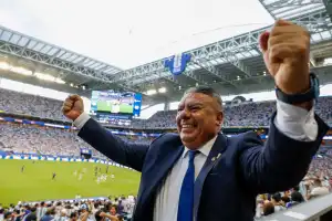 Chiqui Tapia defendió la bandera de Malvinas ante Inglaterra: Instaló el tema a nivel mundial