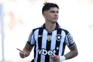 Estudiantes levantó la inhibición de la FIFA y va por el regreso del Tucu Correa