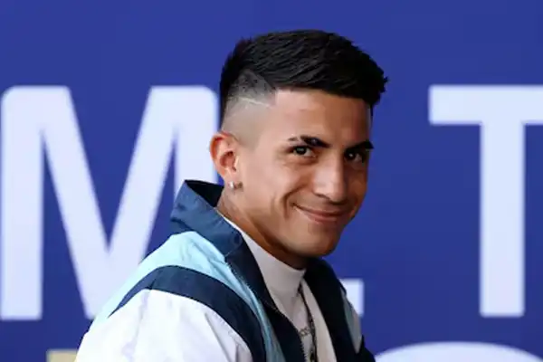 Thiago Almada llegó al país y un River en crisis ya le pone fecha a su debut