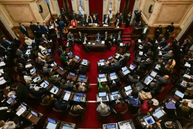 El Gobierno cuenta voto a voto para aprobar la polémica Ley de Inviolabilidad de la Propiedad Privada