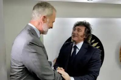 Milei se reunió con el rey de España en Colombia durante su gira por la región