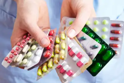 Por qué algunos medicamentos deben tomarse con comida y otros en ayunas
