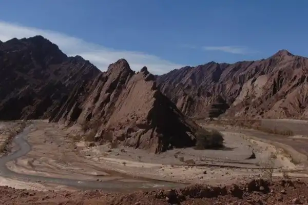 Así es Valle Hermoso: el pueblo que fue vendido con sus habitantes y marcó un antecedente para la Ley de Tierras