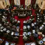 El Gobierno cuenta voto a voto para aprobar la polémica Ley de Inviolabilidad de la Propiedad Privada