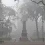 Reportaje fotográfico: el paisaje se borró tras la niebla y el viento zonda